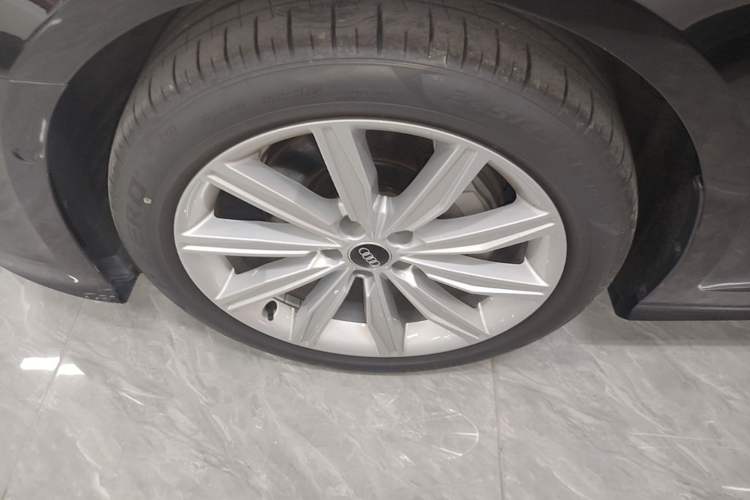 Used Audi A6L 2024 45 TFSI Prestige Dynamic Edition Left Front Wheel Hub