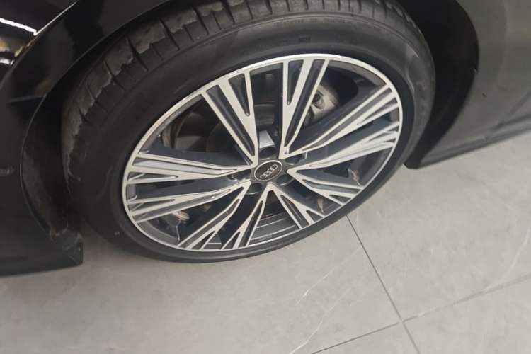 Used Audi A6L 2024 45 TFSI Prestige Dynamic Edition Left Front Wheel Hub