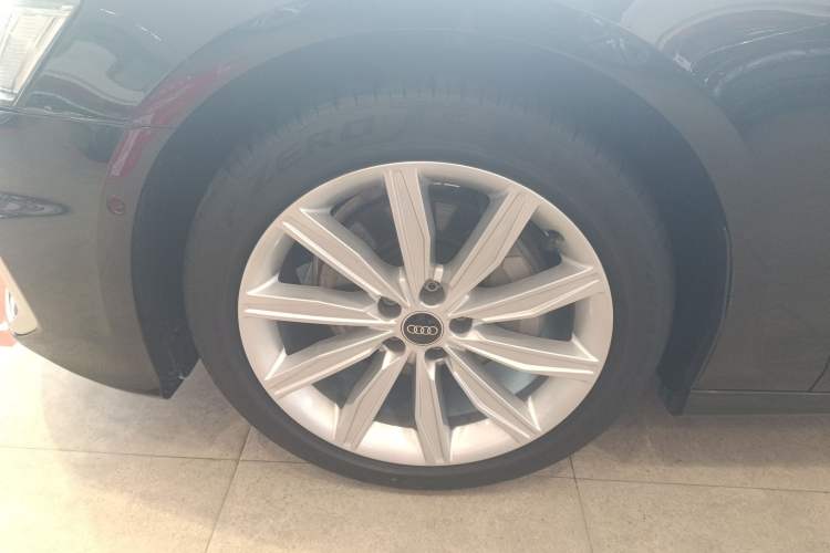 Used Audi A6L 2024 45 TFSI Prestige Dynamic Edition Left Front Wheel Hub