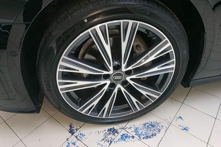 Used Audi A6L 2024 45 TFSI Prestige Dynamic Edition Left Front Wheel Hub