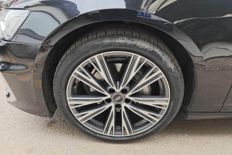 Used Audi A6L 2024 45 TFSI quattro Prestige Dynamic Edition Left Front Wheel Hub