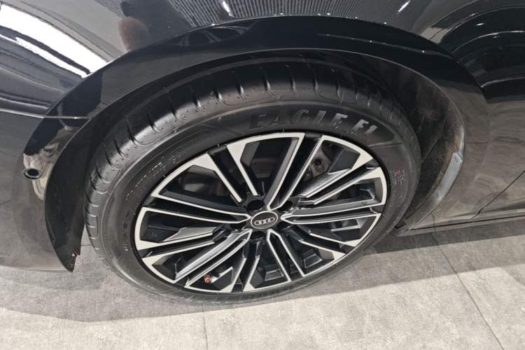 Used Audi A6L 2024 45 TFSI quattro Prestige Elegant Edition Left Front Wheel Hub