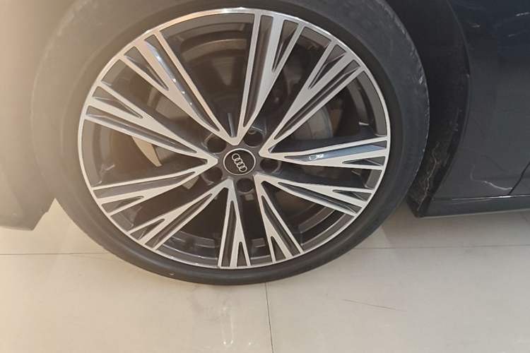 Used Audi A6L 2024 45 TFSI Prestige Dynamic Edition Left Front Wheel Hub