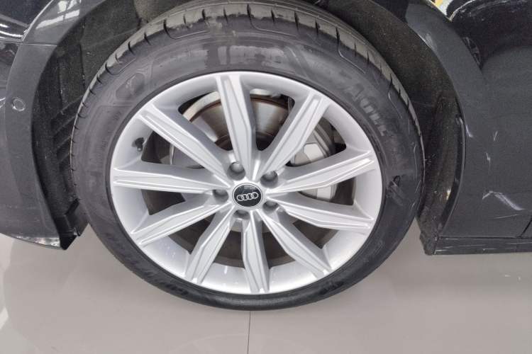 Used Audi A6L 2024 45 TFSI Prestige Dynamic Edition Left Front Wheel Hub