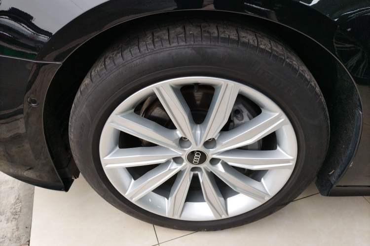 Used Audi A6L 2024 45 TFSI Prestige Dynamic Edition Left Front Wheel Hub