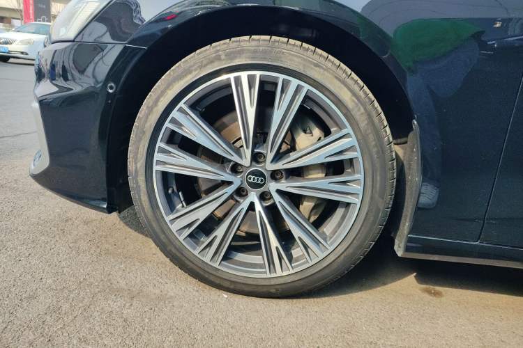 Used Audi A6L 2024 55 TFSI quattro Prestige Dynamic Edition Left Front Wheel Hub