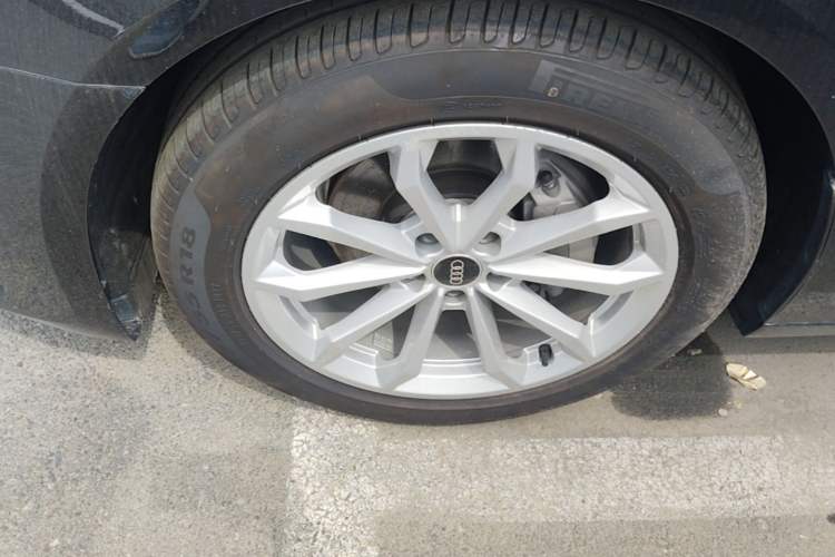 Used Audi A6L 2024 40 TFSI Luxury Prestige Edition Left Front Wheel Hub