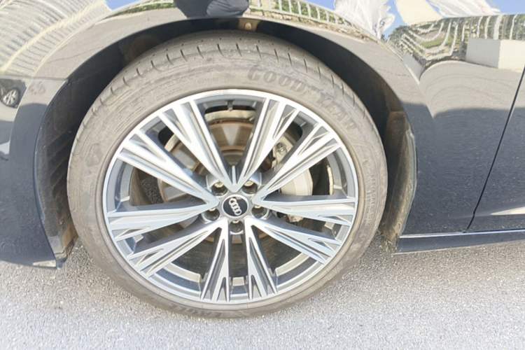 Used Audi A6L 2024 45 TFSI Prestige Dynamic Edition Left Front Wheel Hub