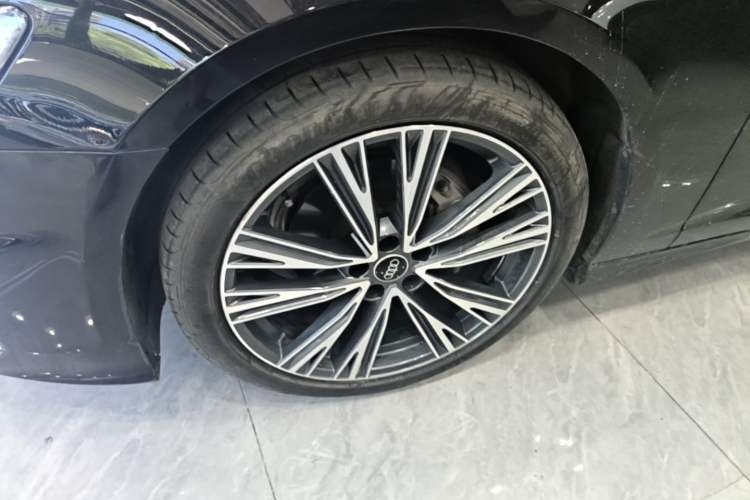 Used Audi A6L 2024 40 TFSI Luxury Dynamic Edition Left Front Wheel Hub