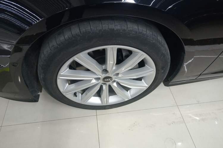 Used Audi A6L 2024 45 TFSI Prestige Dynamic Edition Left Front Wheel Hub