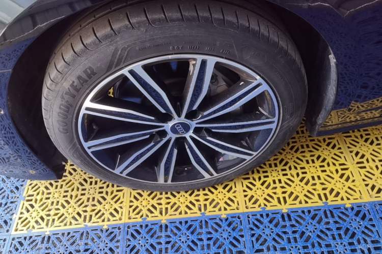Used Audi A6L 2024 45 TFSI Prestige Dynamic Edition Left Front Wheel Hub