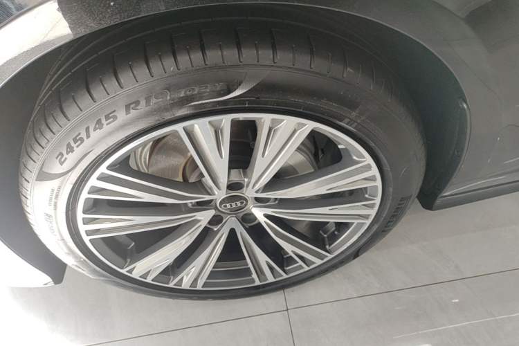 Used Audi A6L 2024 40 TFSI Luxury Dynamic Edition Left Front Wheel Hub