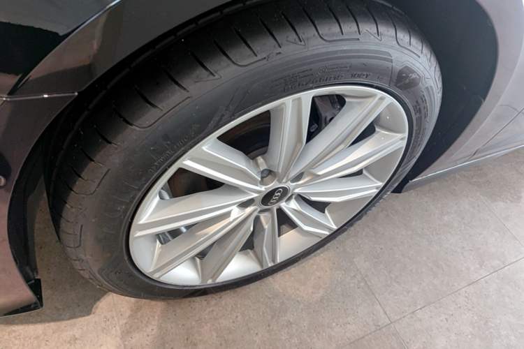 Used Audi A6L 2024 45 TFSI Prestige Dynamic Edition Left Front Wheel Hub