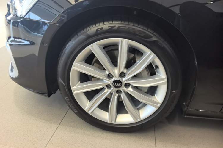 Used Audi A6L 2024 45 TFSI Prestige Dynamic Edition Left Front Wheel Hub