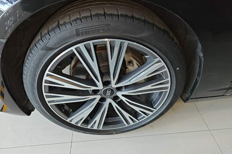 Used Audi A6L 2024 45 TFSI quattro Prestige Elegant Edition Left Front Wheel Hub