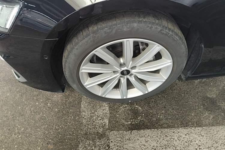 Used Audi A6L 2024 45 TFSI Prestige Dynamic Edition Left Front Wheel Hub