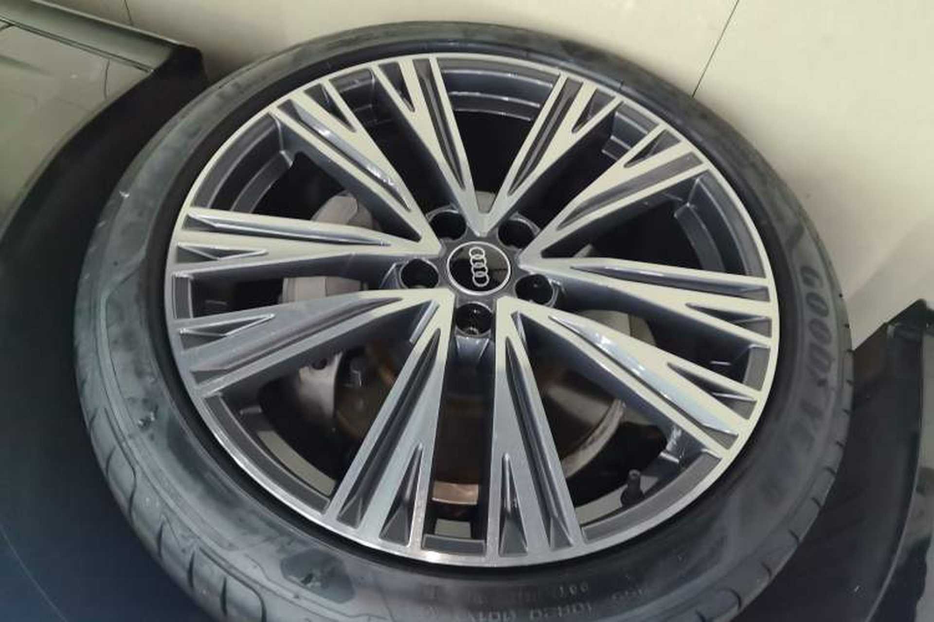 Used Audi A6L 2024 45 TFSI quattro Prestige Dynamic Edition Left Front Wheel Hub