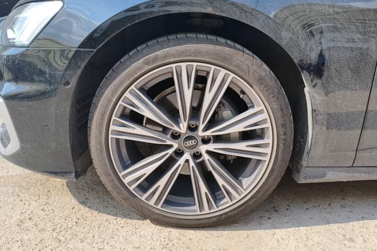 Used Audi A6L 2024 45 TFSI quattro Prestige Dynamic Edition Left Front Wheel Hub