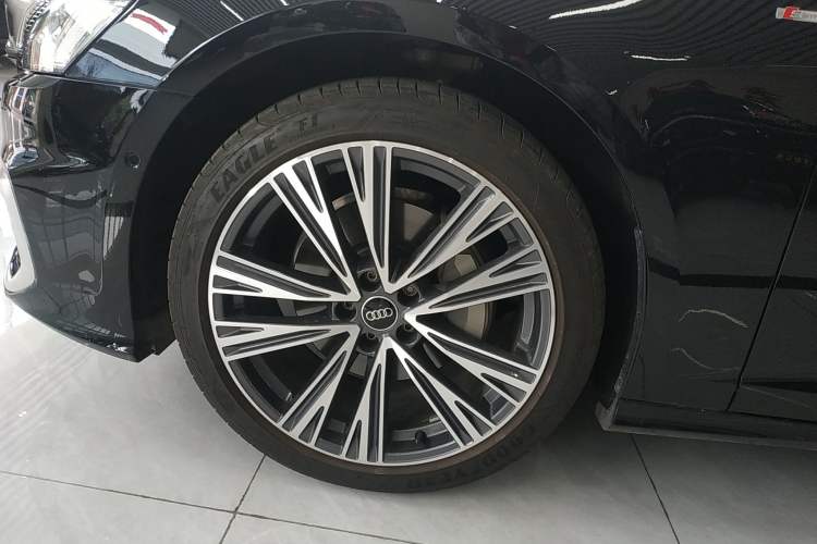Used Audi A6L 2024 45 TFSI quattro Prestige Dynamic Edition Left Front Wheel Hub