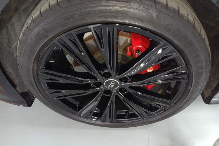 Used Audi A6L 2024 45 TFSI Prestige Dynamic Edition Left Front Wheel Hub