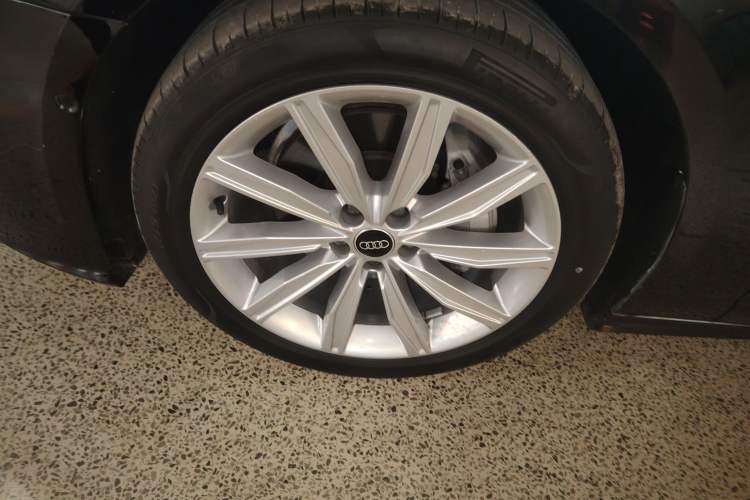 Used Audi A6L 2024 45 TFSI Prestige Dynamic Edition Left Front Wheel Hub
