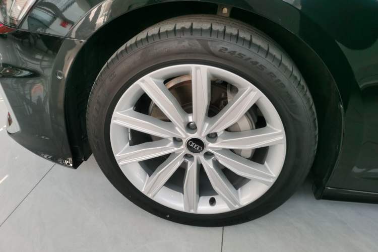 Used Audi A6L 2024 45 TFSI Prestige Dynamic Edition Left Front Wheel Hub