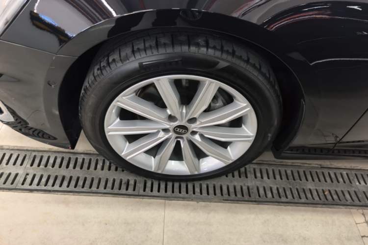 Used Audi A6L 2024 45 TFSI Prestige Dynamic Edition Left Front Wheel Hub