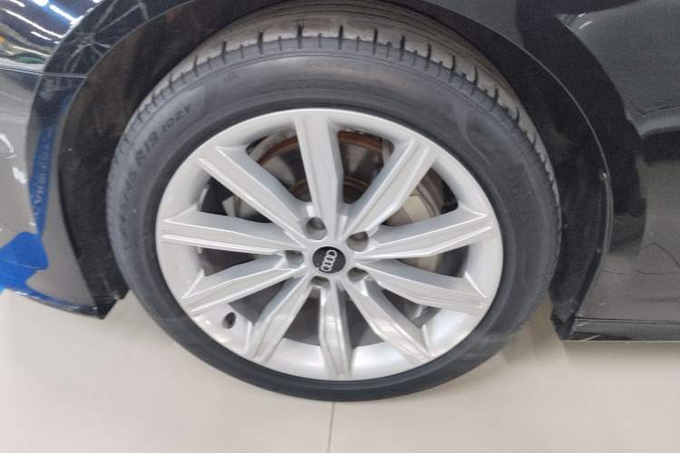 Used Audi A6L 2024 45 TFSI Prestige Dynamic Edition Left Front Wheel Hub