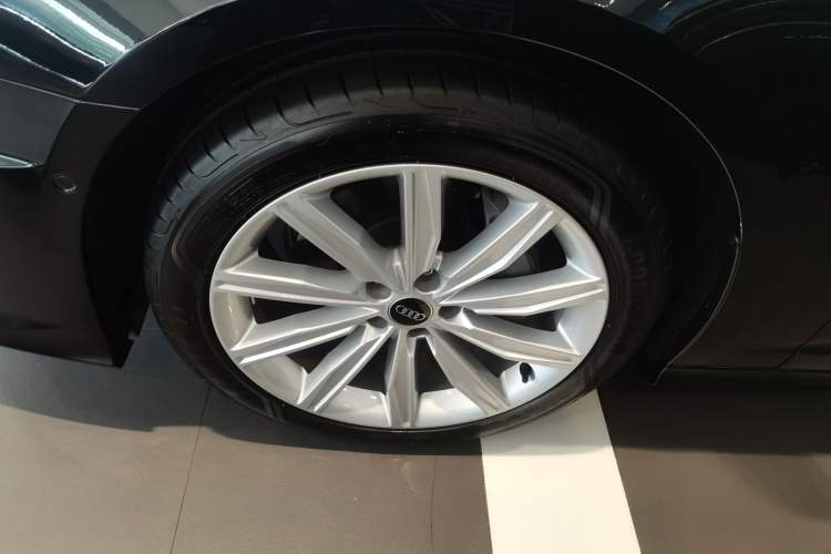 Used Audi A6L 2024 45 TFSI Prestige Dynamic Edition Left Front Wheel Hub
