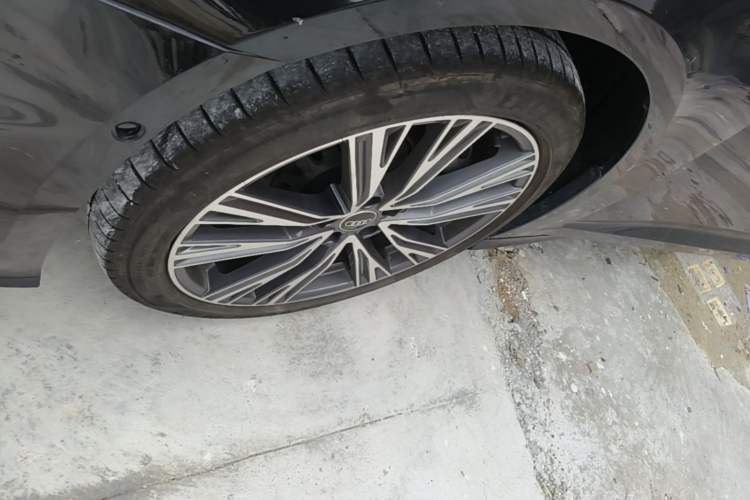Used Audi A6L 2024 55 TFSI quattro Prestige Dynamic Edition Left Front Wheel Hub