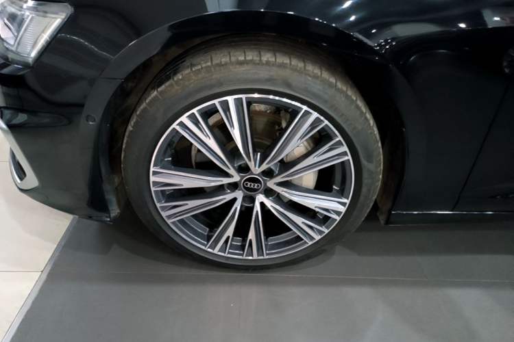 Used Audi A6L 2024 45 TFSI quattro Prestige Dynamic Edition Left Front Wheel Hub