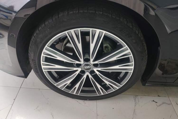 Used Audi A6L 2024 45 TFSI quattro Prestige Dynamic Edition Left Front Wheel Hub