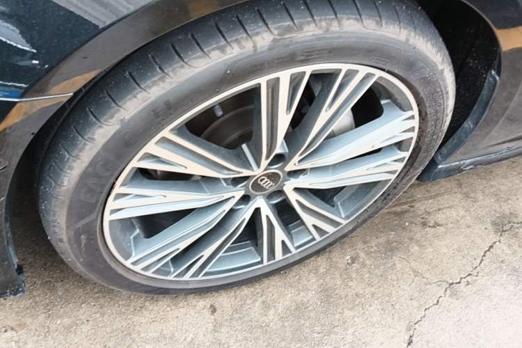 Used Audi A6L 2024 45 TFSI quattro Prestige Dynamic Edition Left Front Wheel Hub