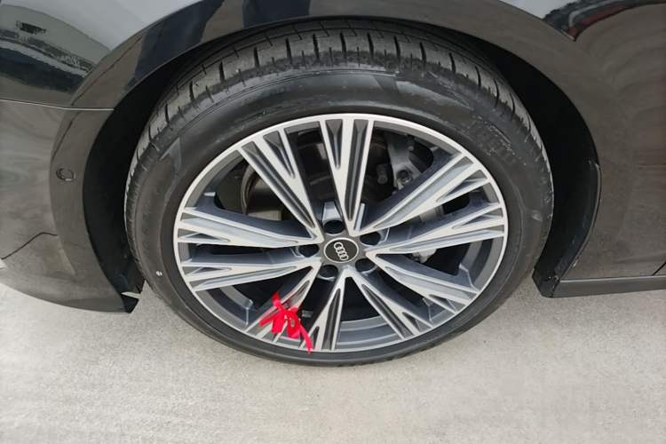 Used Audi A6L 2024 45 TFSI Prestige Dynamic Edition Left Front Wheel Hub