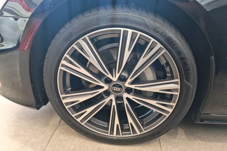 Used Audi A6L 2024 45 TFSI Prestige Dynamic Edition Left Front Wheel Hub