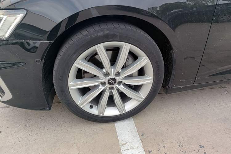 Used Audi A6L 2024 45 TFSI Prestige Dynamic Edition Left Front Wheel Hub