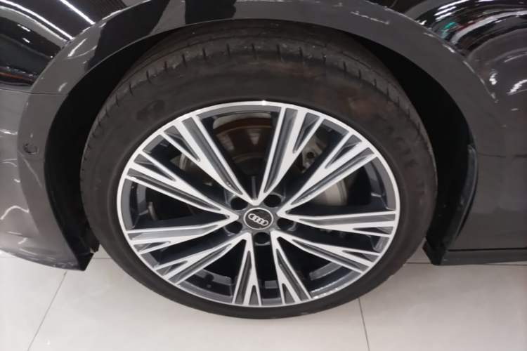 Used Audi A6L 2024 45 TFSI Prestige Dynamic Edition Left Front Wheel Hub