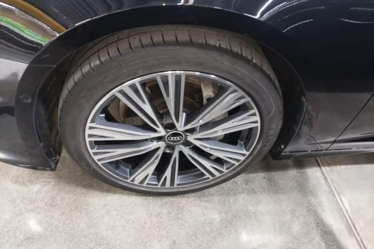 Used Audi A6L 2024 45 TFSI Prestige Dynamic Edition Left Front Wheel Hub