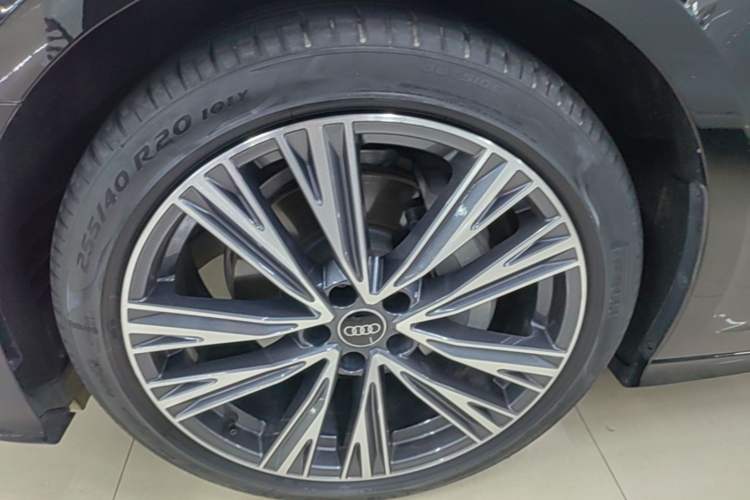 Used Audi A6L 2024 45 TFSI Prestige Dynamic Edition Left Front Wheel Hub