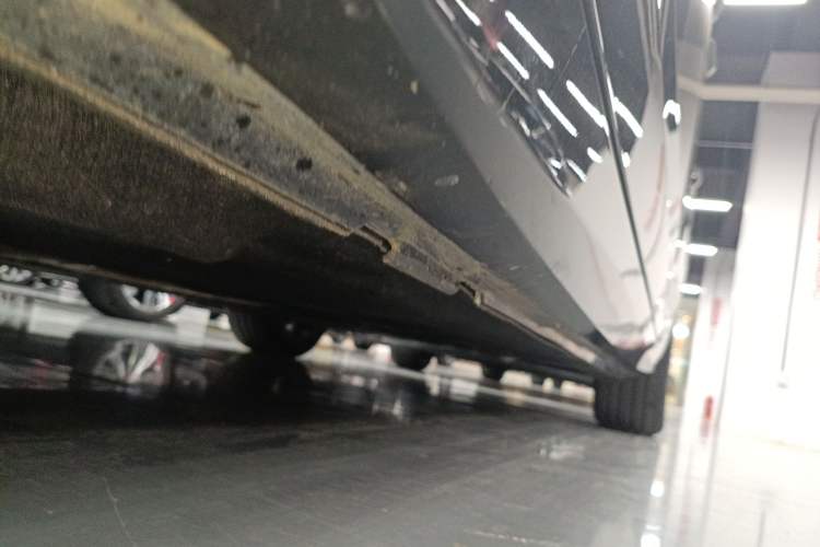 Used Audi A6L 2024 45 TFSI Prestige Elegant Edition Left Side Sill