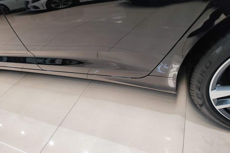 Used Audi A6L 2024 40 TFSI Luxury Dynamic Edition Left Side Sill