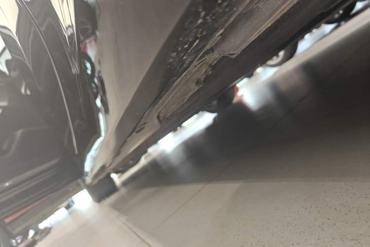 Used Audi A6L 2024 45 TFSI Prestige Dynamic Edition Left Side Sill