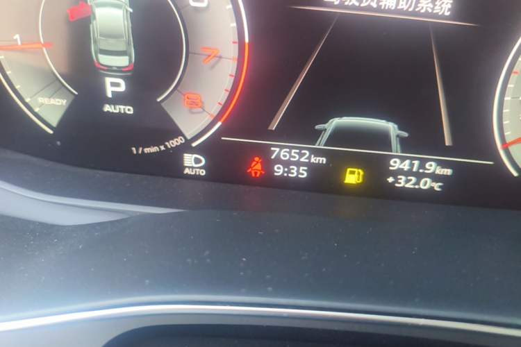 Used Audi A6L 2024 45 TFSI quattro Prestige Dynamic Edition Odometer Close Up