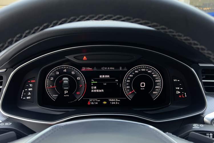 Used Audi A6L 2024 45 TFSI Prestige Dynamic Edition Odometer Close Up