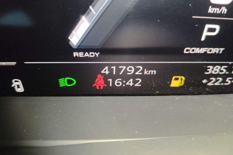 Used Audi A6L 2024 55 TFSI quattro Prestige Dynamic Edition Odometer Close Up