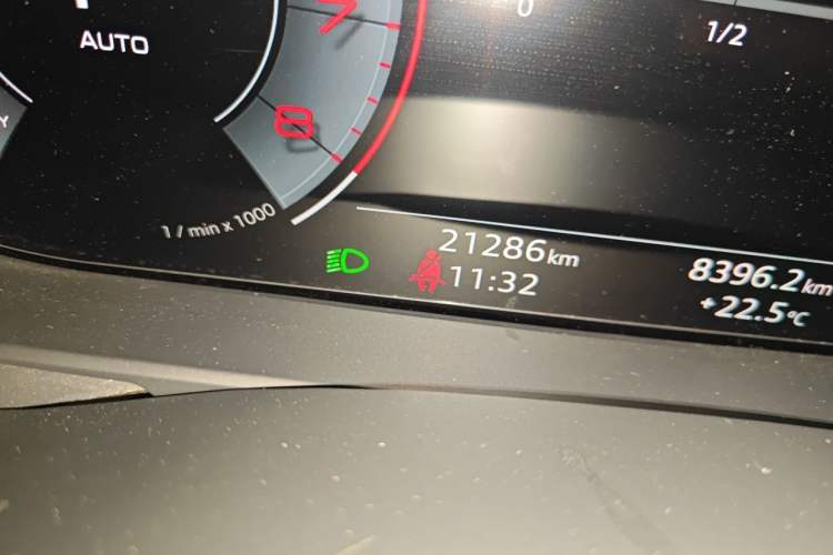 Used Audi A6L 2024 45 TFSI Prestige Elegant Edition Odometer Close Up