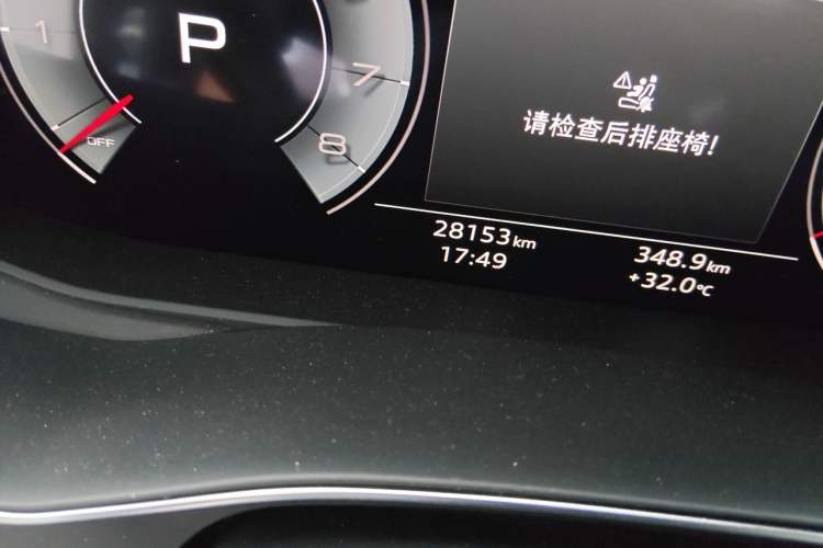 Used Audi A6L 2024 45 TFSI Prestige Dynamic Edition Odometer Close Up