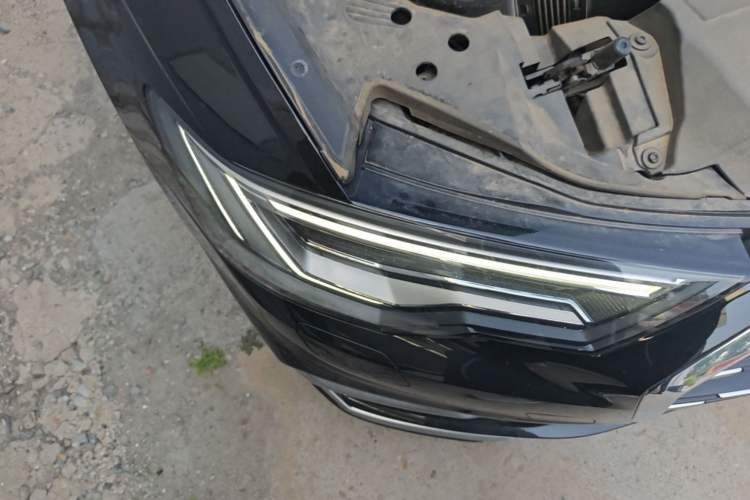 Used Audi A6L  Right Front Headlight
