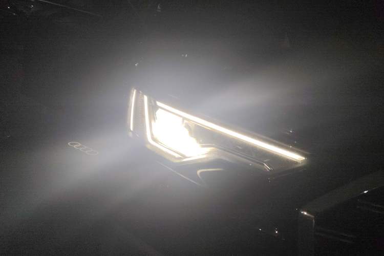 Used Audi A6L 2024 45 TFSI quattro Prestige Dynamic Edition Right Front Headlight