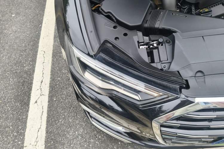 Used Audi A6L 2024 40 TFSI Luxury Dynamic Edition Right Front Headlight